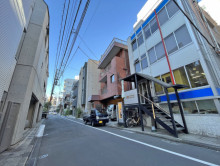 第5横芝ビル前面通り