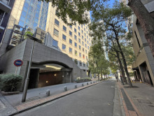 第一榎ビル前面通り