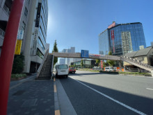 品川偕成ビル前面の第