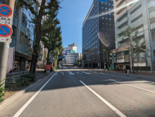 はかた近代ビル前面の