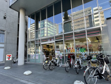 徒歩2分のセブンイレ