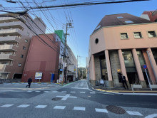 ロクバイビル前面の通