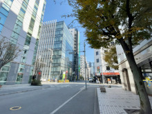 林英ビル前面の通り