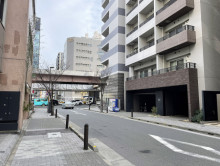 日本橋本町THビル前