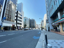 本町KAZビル前面の