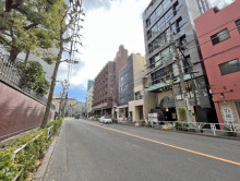 青山ルカビル前面通り