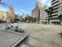 向かいの新町北公園