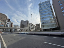 ゼニス南新宿前面の明