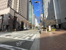 毎日インテシオ前面の