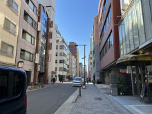 神田松楠ビル前面の出