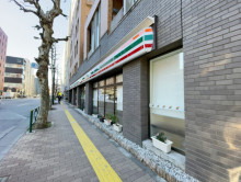 徒歩2分のセブンイレ