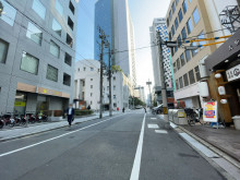 入商八木ビル前面の通