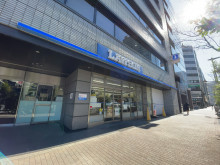 徒歩1分のローソン 