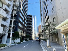 芝尾島ビル前面の通り