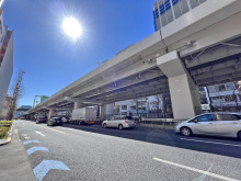 三恵ビル前面の昭和通