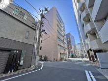 安和司町ビル前面通り