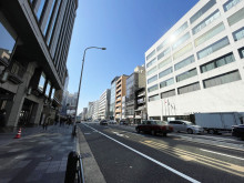 四条烏丸ビル前面の通