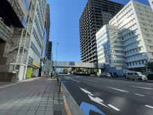 近くの青山通り