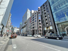 第21中央ビル前面の