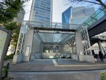 最寄りの「六本木一丁目駅」