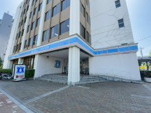 徒歩1分のローソン 