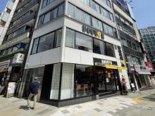 隣のドトールコーヒー