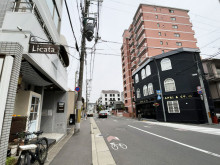 日宝京都2号館前面の