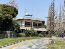 向かいのロイヤルガー