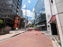 川本ビル前面の通り