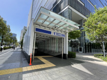 最寄りの「新高島駅」