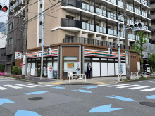 近くのセブンイレブン