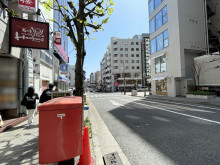 東昌ビル前面の通り