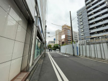 久月神田ビル前面の通