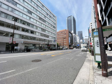 三共梅田ビル前面の通