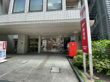 付近の神田駿河台郵便局