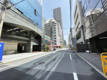 五味ビル前面の通り