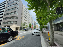 鉄鋼会館前面の通り