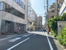 第5花田ビル前面の通