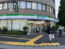 至近のファミリーマー