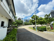 同じ通りにある中大江