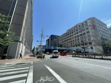 油脂工業会館前面の通