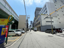 靱イーストビル前面の