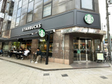 同じ通りにあるスター