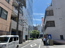 芝関野ビル前面の通り