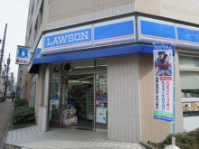 徒歩2分のローソン 