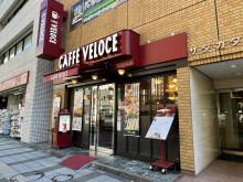 付近のカフェ・ベローチェ三田店