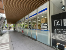 徒歩1分のローソン・