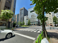 深山ビル前面の通り