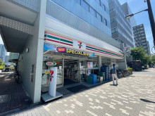 近くのセブンイレブン