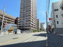 原田ビル前面の通り